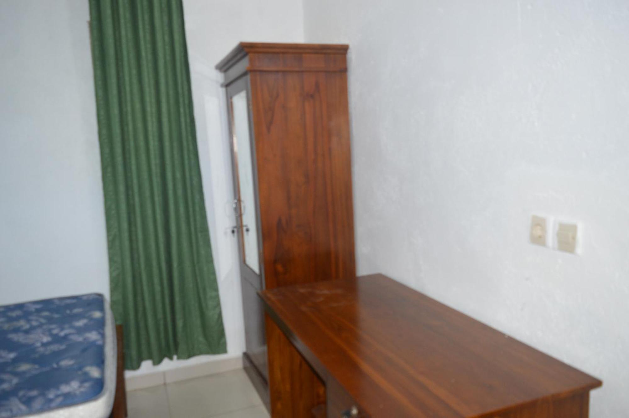Labuan Bajo Mahoni Guesthouse Ngoại thất bức ảnh